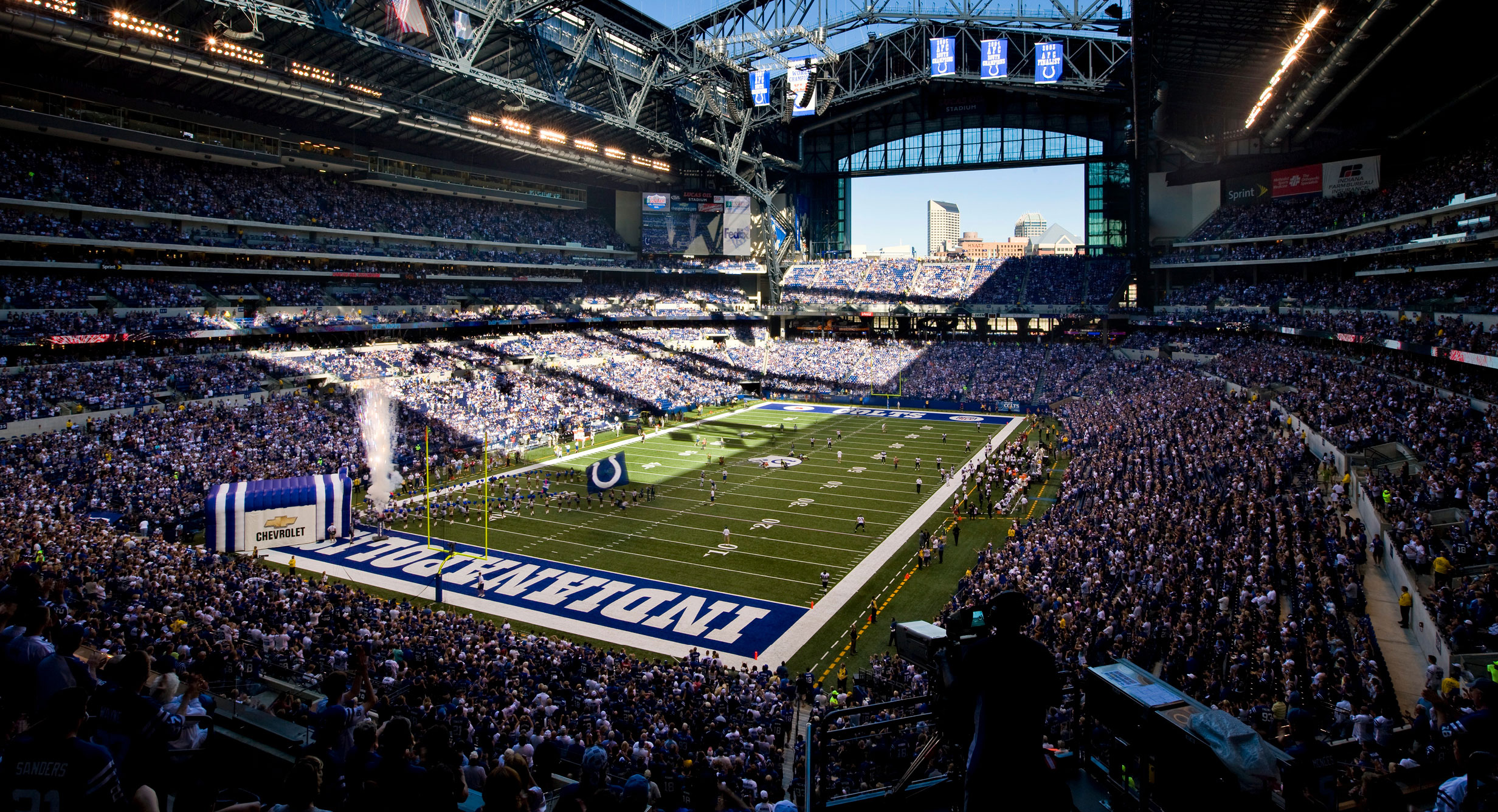 indianapolis-colts-lucas-oil-stadium-architect-nfl-facts